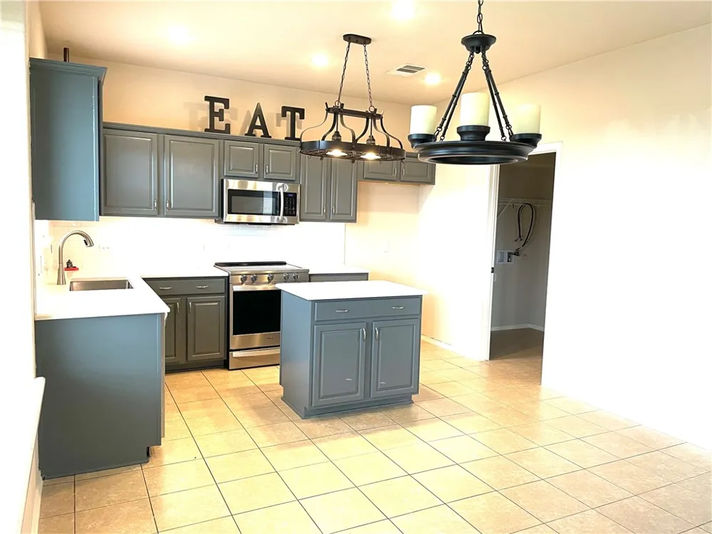 1010 Aiken Drive Leander, TX 78641