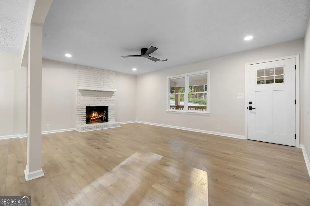 63 Moss RD Dawsonville, GA 30534