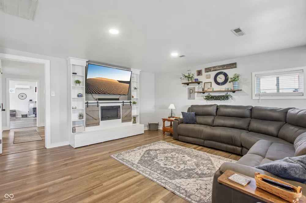 11951 Millgrove Road Quincy, IN 47456