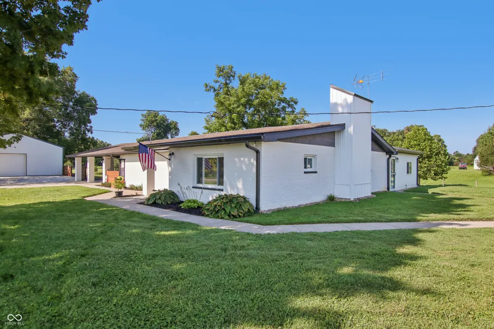 11951 Millgrove Road Quincy, IN 47456