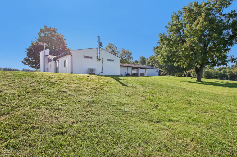 11951 Millgrove Road Quincy, IN 47456