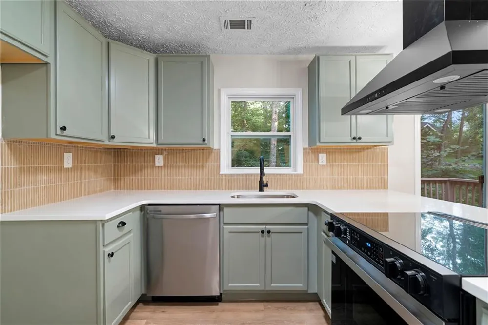 63 Moss Road Dawsonville, GA 30534