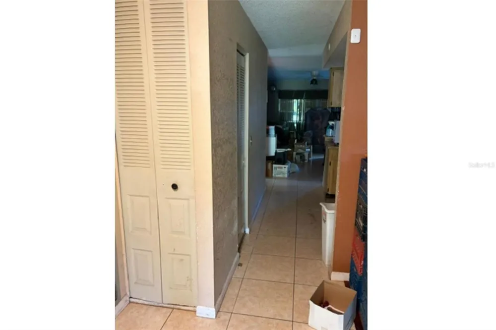 5216 LANDSMAN AVENUE Tampa, FL 33625