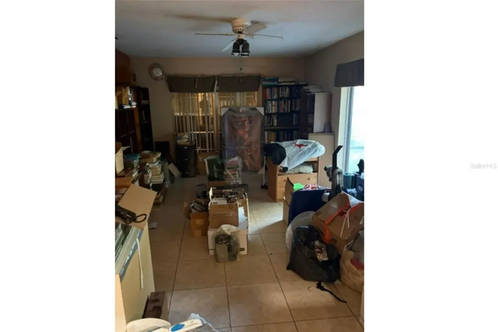 5216 LANDSMAN AVENUE Tampa, FL 33625