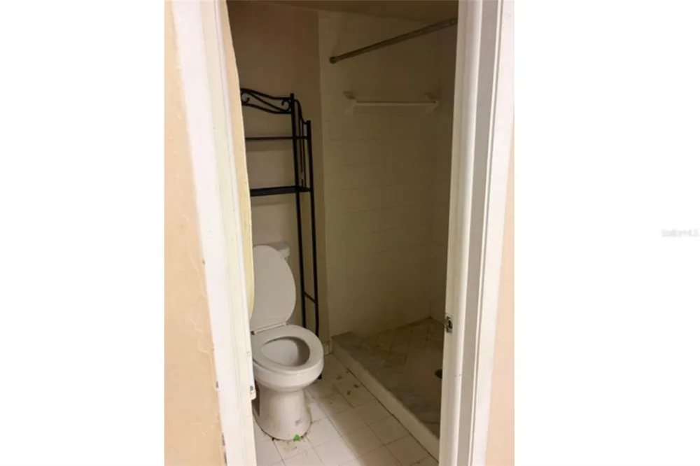 5216 LANDSMAN AVENUE Tampa, FL 33625