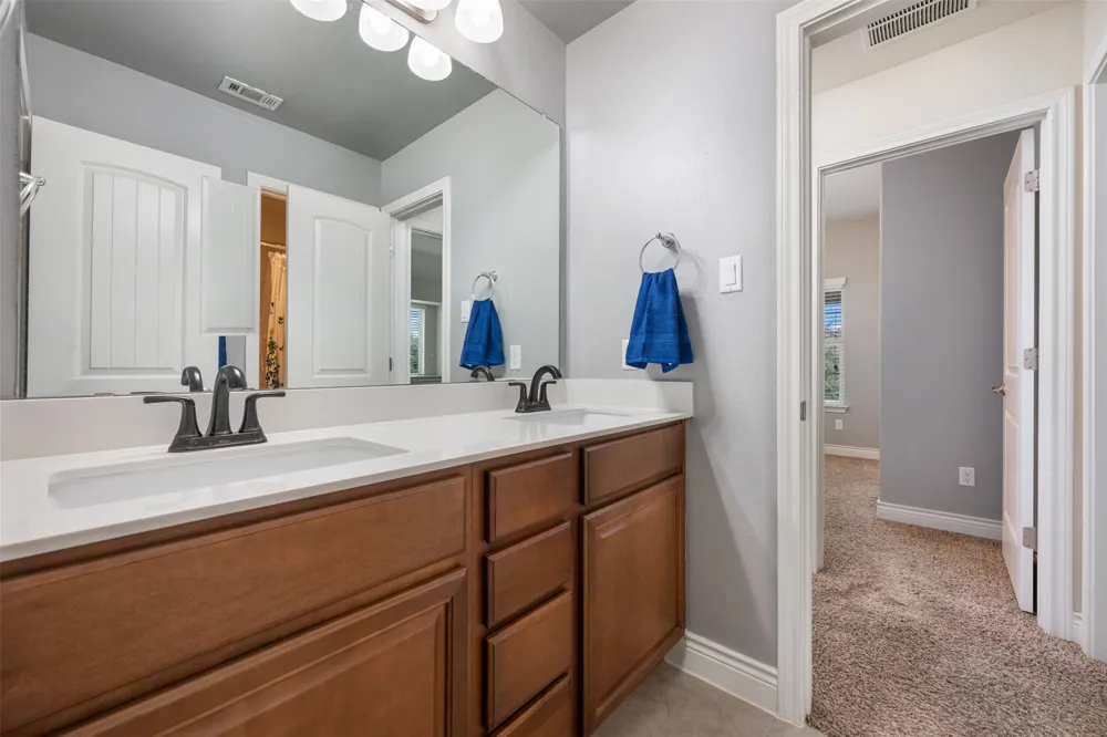175 Mount Ellen Street Hutto, TX 78634