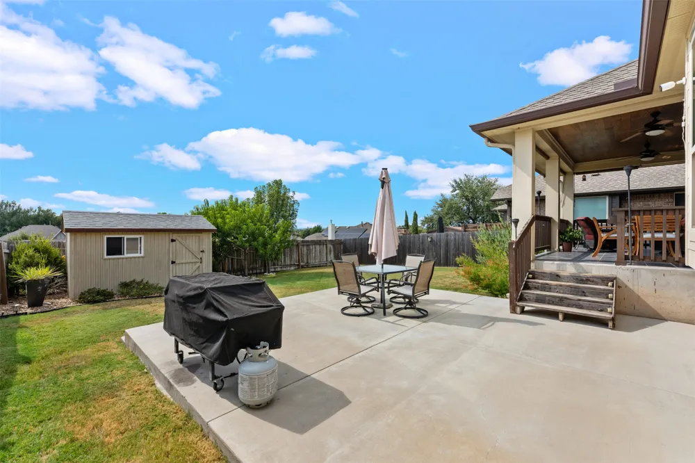 175 Mount Ellen Street Hutto, TX 78634