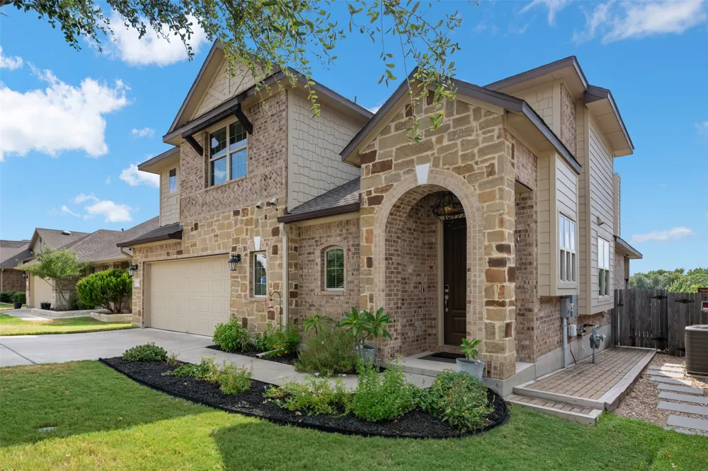 175 Mount Ellen Street Hutto, TX 78634