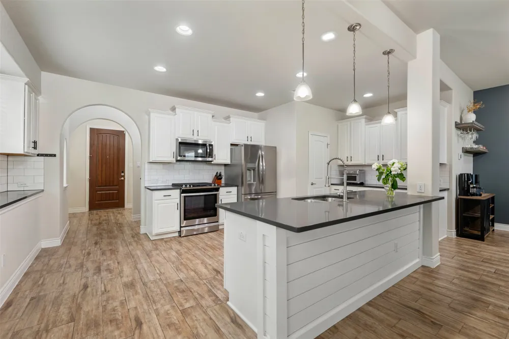 175 Mount Ellen Street Hutto, TX 78634