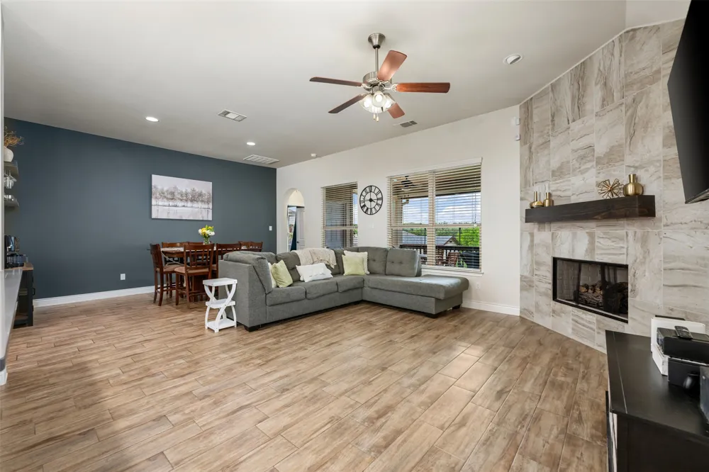 175 Mount Ellen Street Hutto, TX 78634