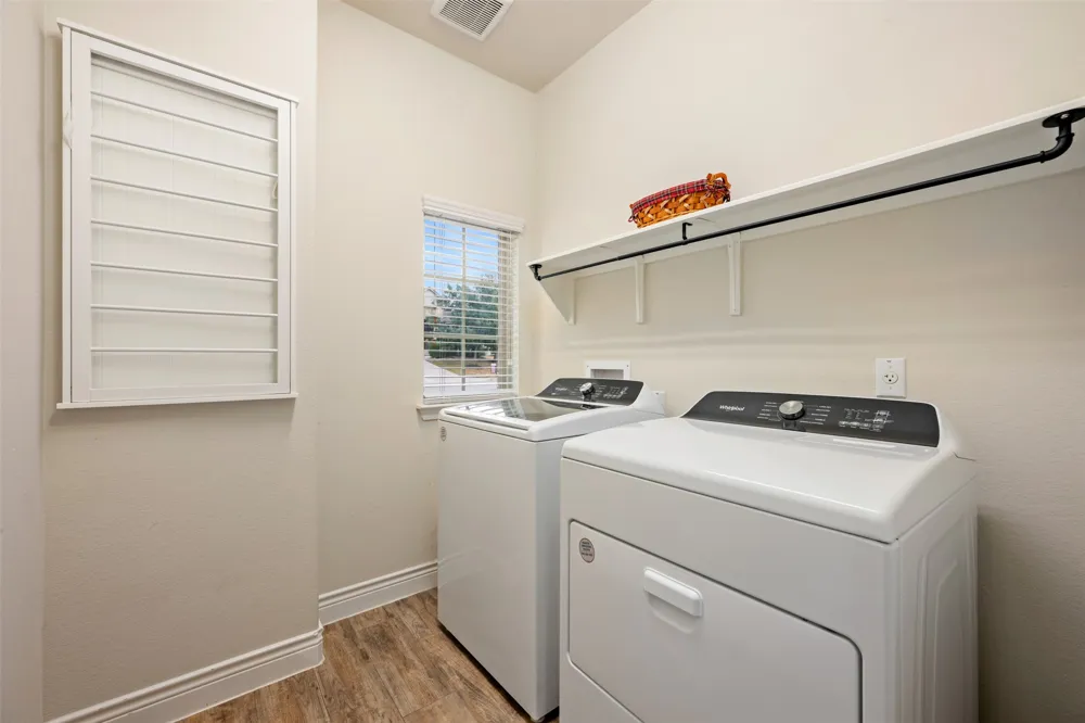175 Mount Ellen Street Hutto, TX 78634