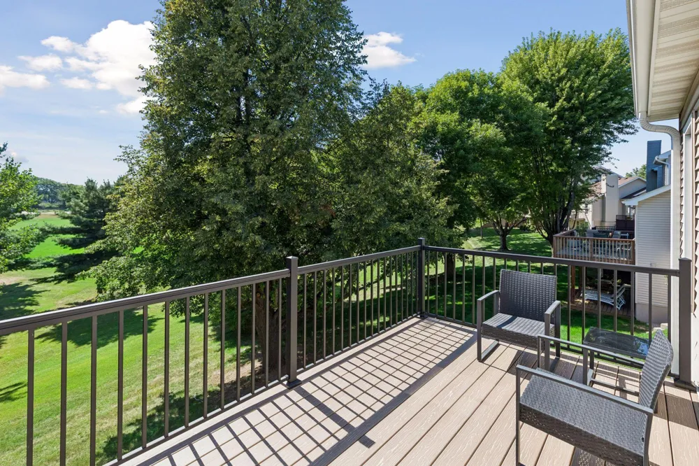 10237 Arrowwood Drive Eden Prairie, MN 55347