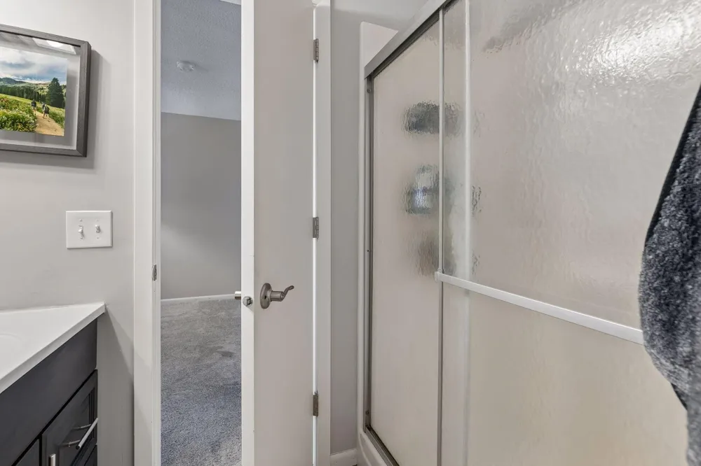 10237 Arrowwood Drive Eden Prairie, MN 55347