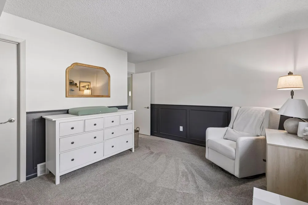 10237 Arrowwood Drive Eden Prairie, MN 55347