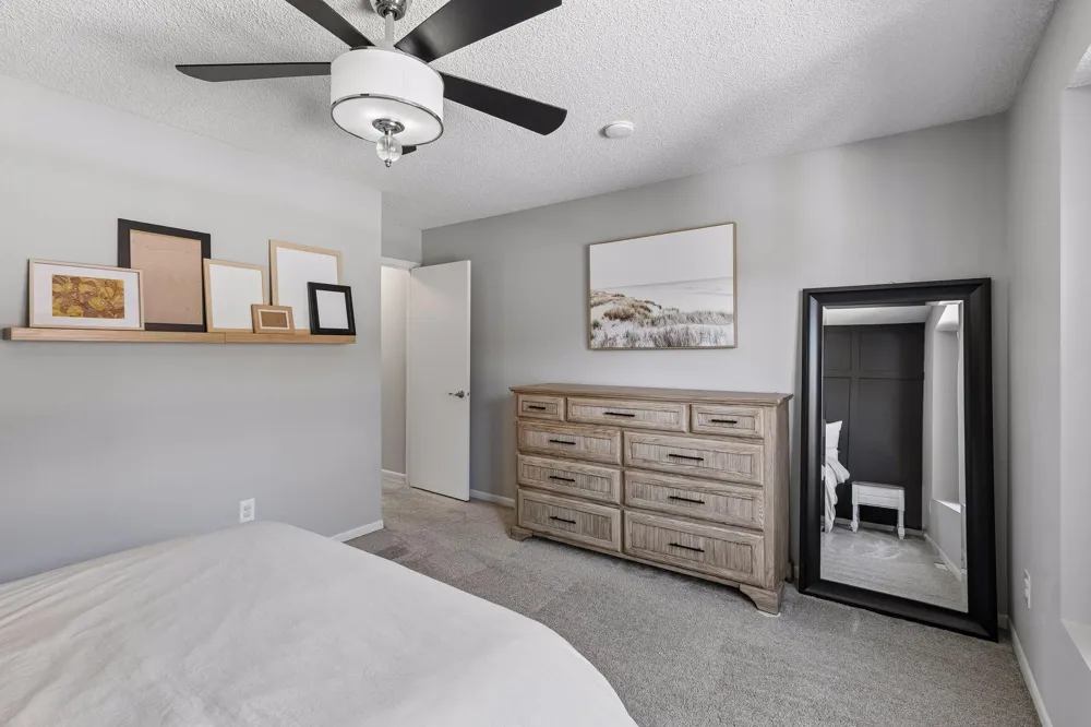 10237 Arrowwood Drive Eden Prairie, MN 55347