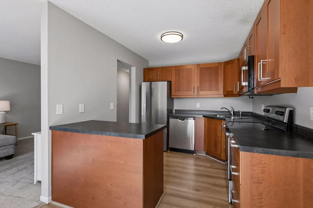 10237 Arrowwood Drive Eden Prairie, MN 55347