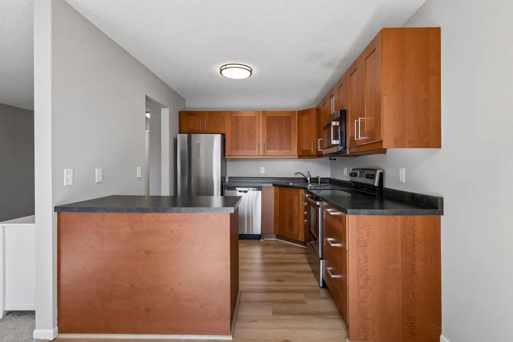 10237 Arrowwood Drive Eden Prairie, MN 55347