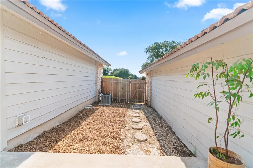 2217 Onion Creek Parkway #121 Austin, TX 78747