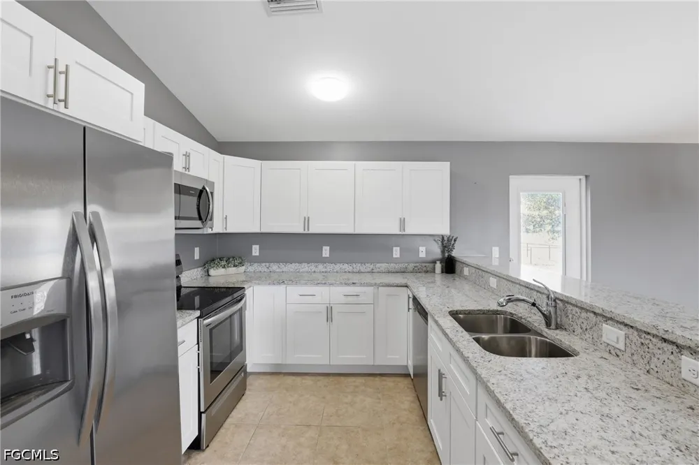NE 2nd Avenue Cape Coral, FL 33909