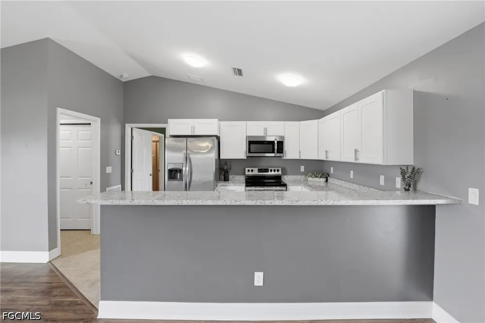 NE 2nd Avenue Cape Coral, FL 33909