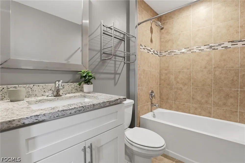 NE 2nd Avenue Cape Coral, FL 33909