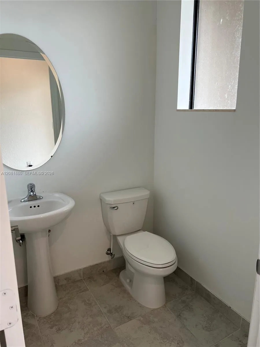 20578 NE 2nd Ct Miami, FL 33179
