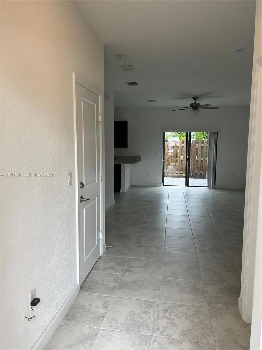20578 NE 2nd Ct Miami, FL 33179