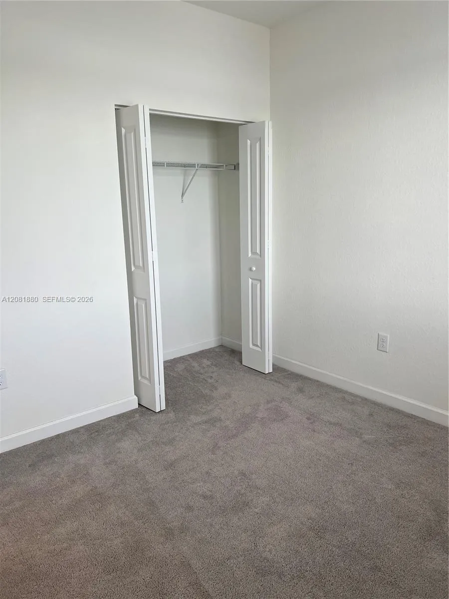 20578 NE 2nd Ct Miami, FL 33179