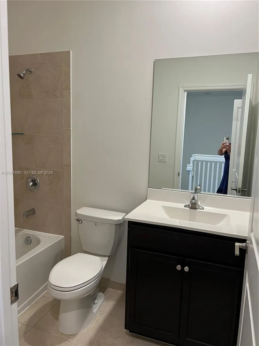 20578 NE 2nd Ct Miami, FL 33179