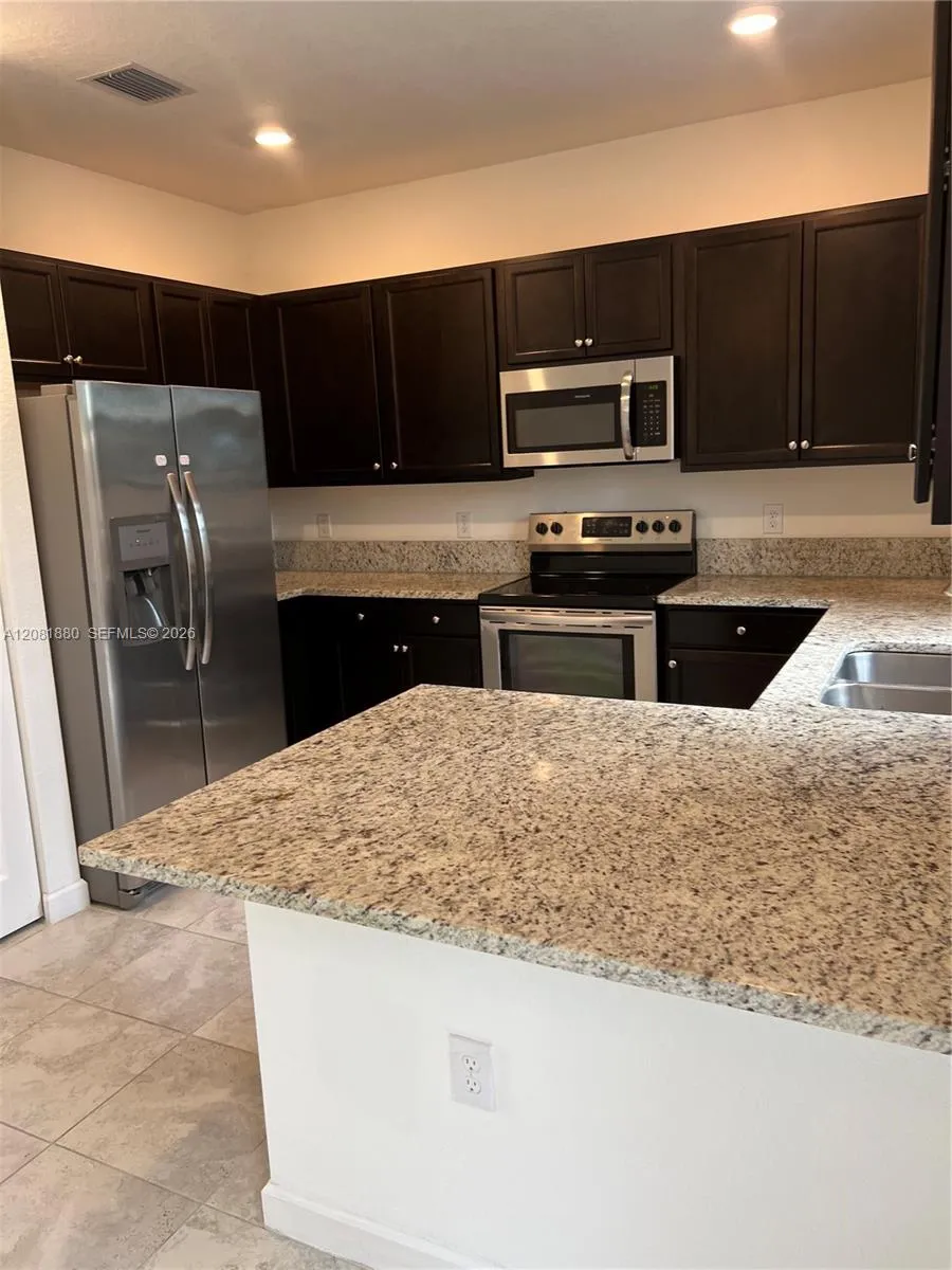 20578 NE 2nd Ct Miami, FL 33179