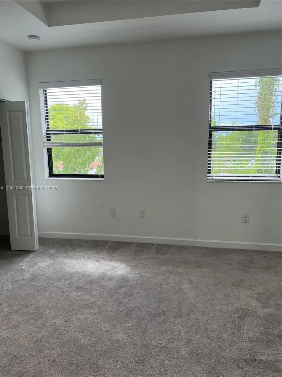 20578 NE 2nd Ct Miami, FL 33179