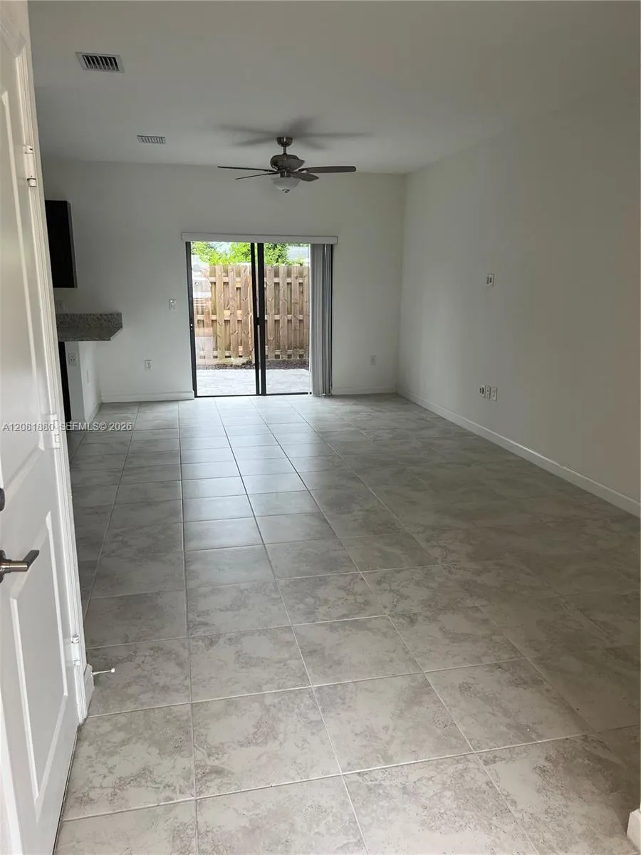 20578 NE 2nd Ct Miami, FL 33179