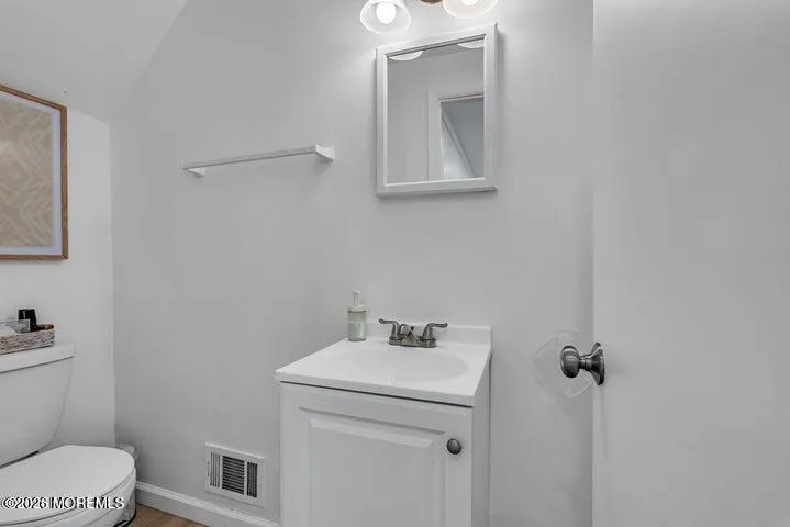 19 Fieldstone Lane Ocean, NJ 07712
