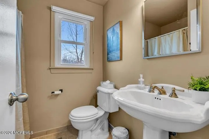 19 Fieldstone Lane Ocean, NJ 07712