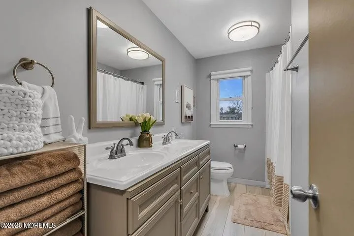 19 Fieldstone Lane Ocean, NJ 07712