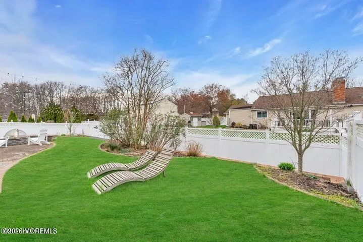 19 Fieldstone Lane Ocean, NJ 07712