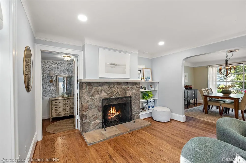 788 Rivard Boulevard Grosse Pointe City, MI 48230