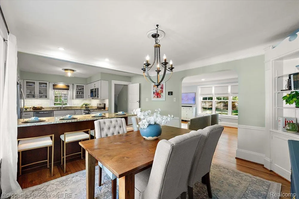 788 Rivard Boulevard Grosse Pointe City, MI 48230