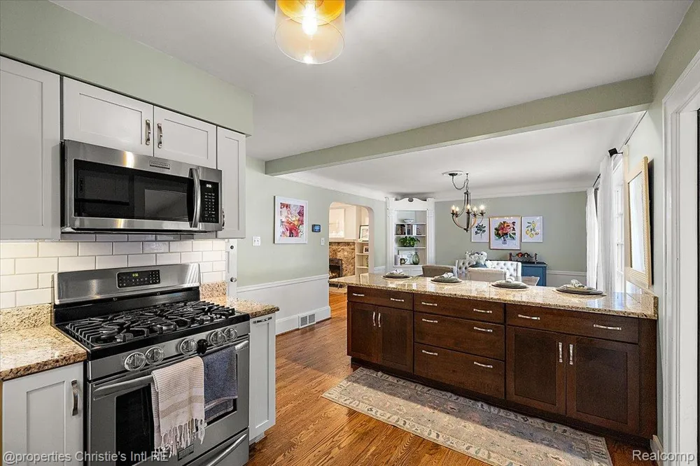 788 Rivard Boulevard Grosse Pointe City, MI 48230