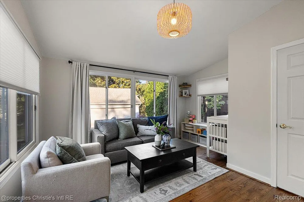 788 Rivard Boulevard Grosse Pointe City, MI 48230