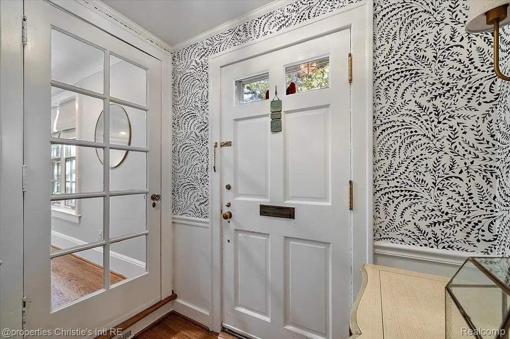 788 Rivard Boulevard Grosse Pointe City, MI 48230