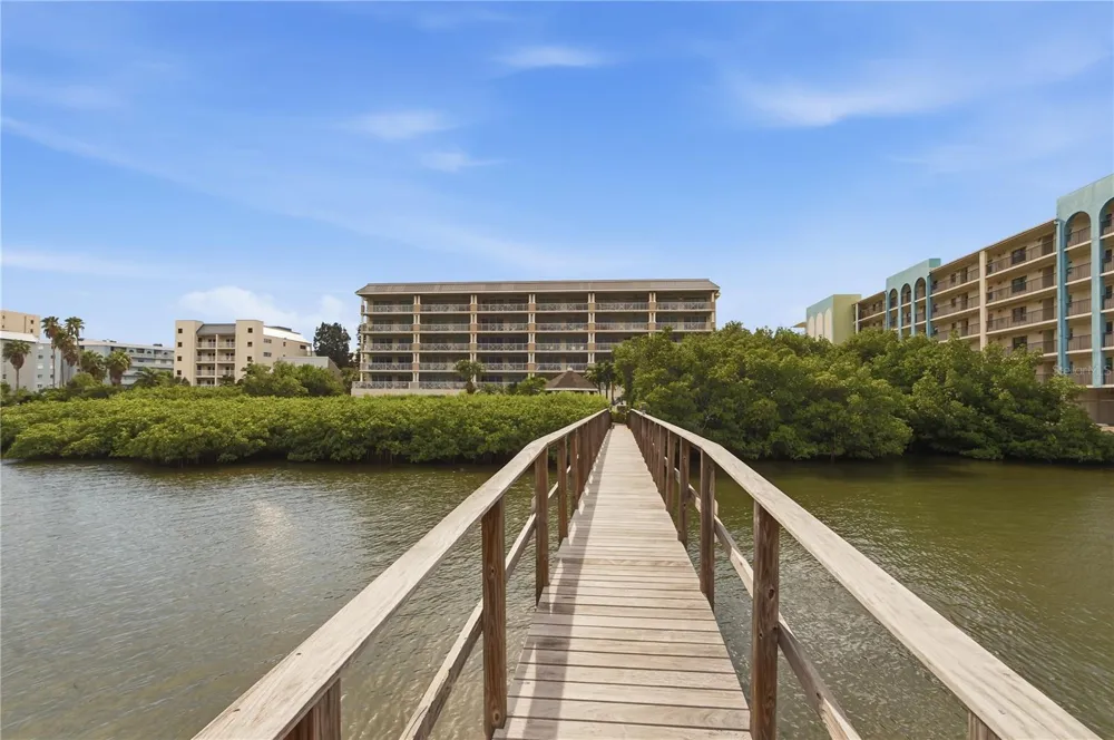 19519 GULF BOULEVARD #403 Indian Shores, FL 33785
