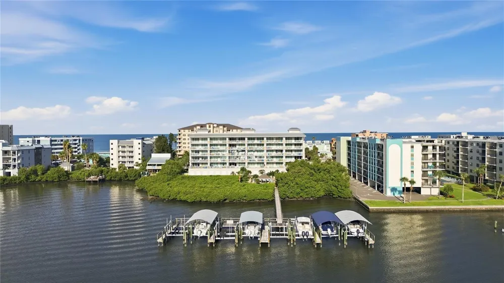19519 GULF BOULEVARD #403 Indian Shores, FL 33785