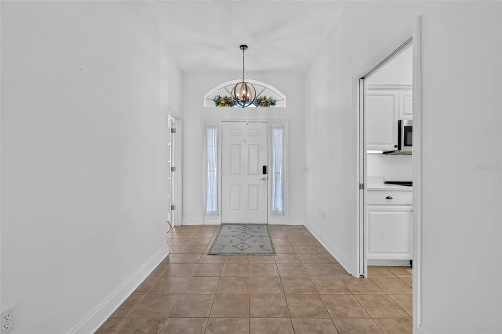 11506 LAKE DR Leesburg, FL 34788