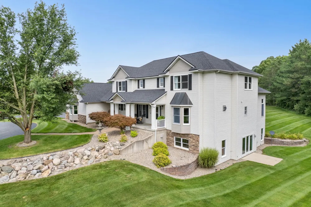 8155 96th Street SE Alto, MI 49302