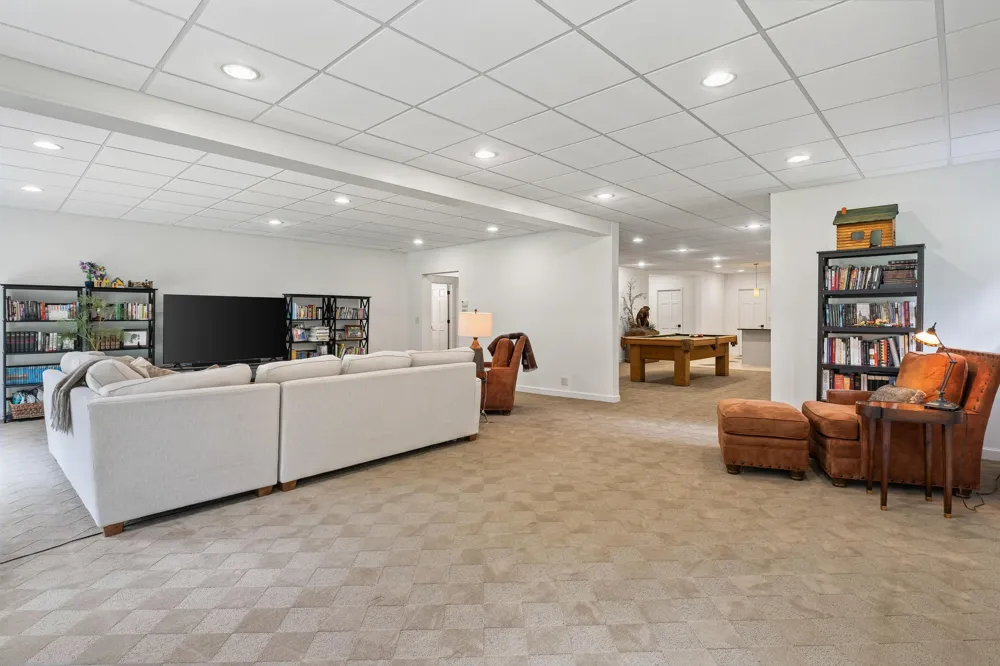 8155 96th Street SE Alto, MI 49302