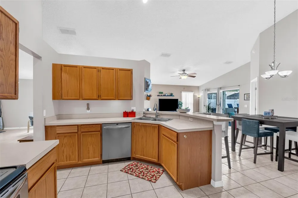 1006 CLEAR CREEK CIRCLE Clermont, FL 34714