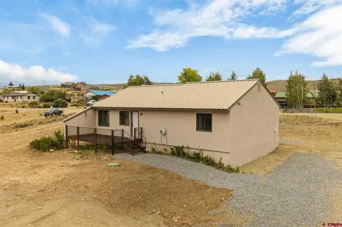 154 Tomichi Lane