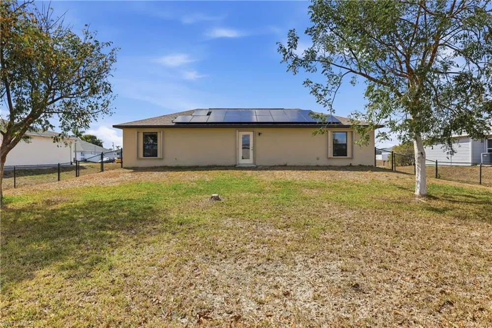 3017 NE 2nd Avenue Cape Coral, FL 33909
