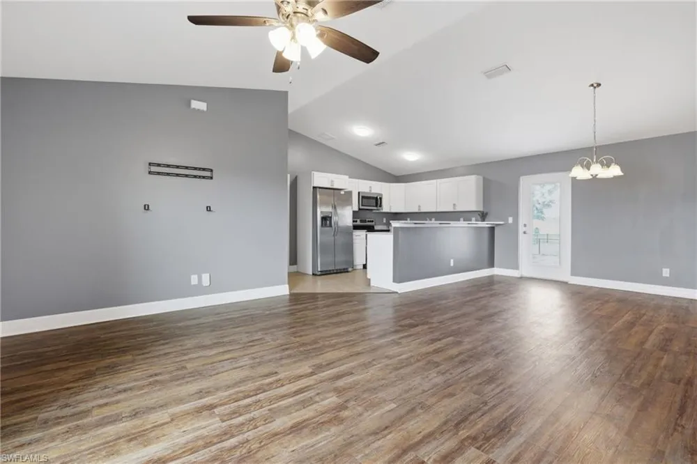 3017 NE 2nd Avenue Cape Coral, FL 33909